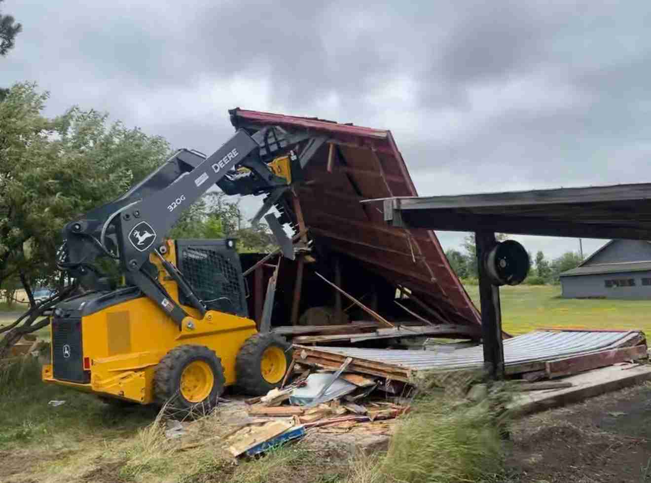 Junk in the Trunk demolition services in Bozeman Montana
